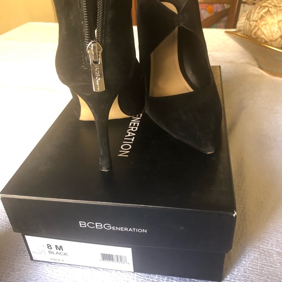 BCBG SHOES - Picture 1 of 6